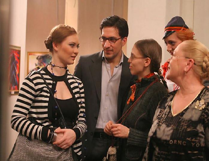 Внучка Машкова вышла в свет в платье, которое актер купил для ее матери 27 лет назад