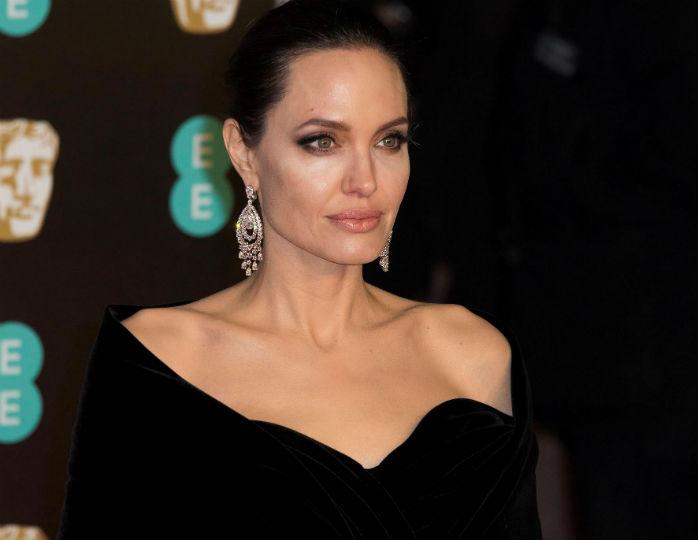 Почему не стал звездой брат Анджелины Джоли