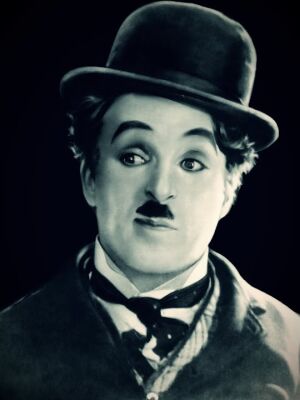 Он знал, как заставить людей смеяться: Чарли Чаплин — великий комик, гуманист и человек