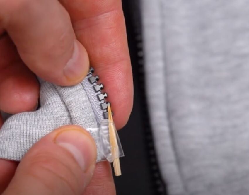 Как быстро починить молнию на куртке: 5 простых лайфхаков