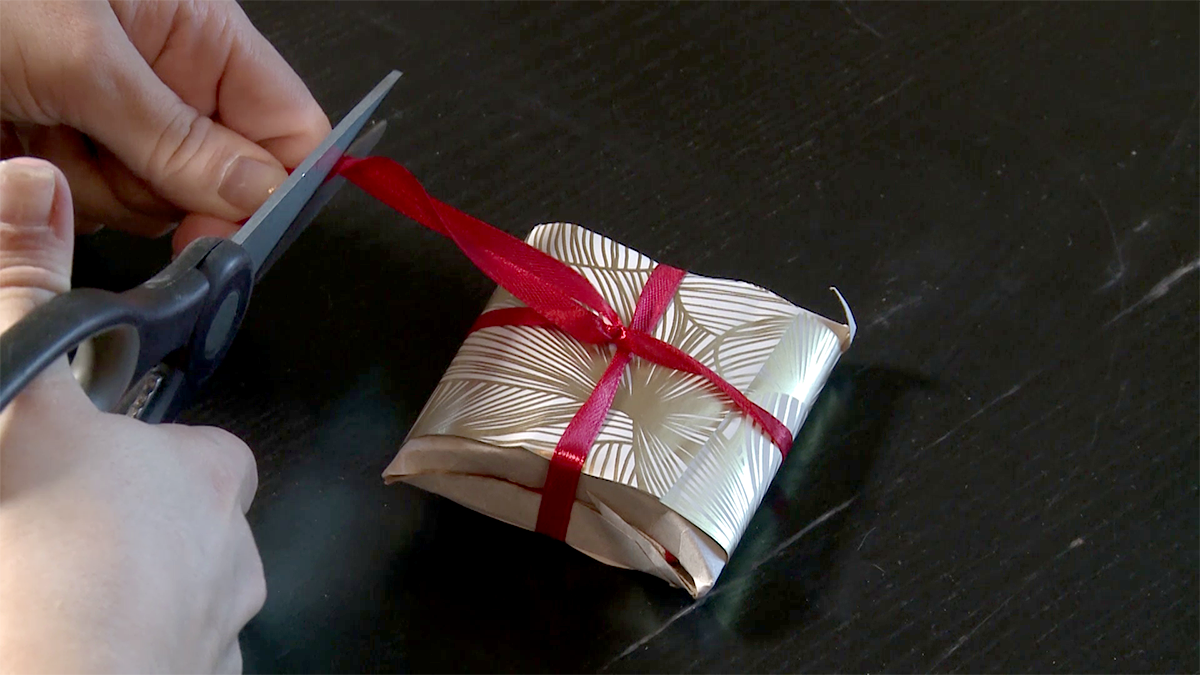 Оригинальная новогодняя упаковка подарков своими руками. Как подарить праздник до открытия подарка