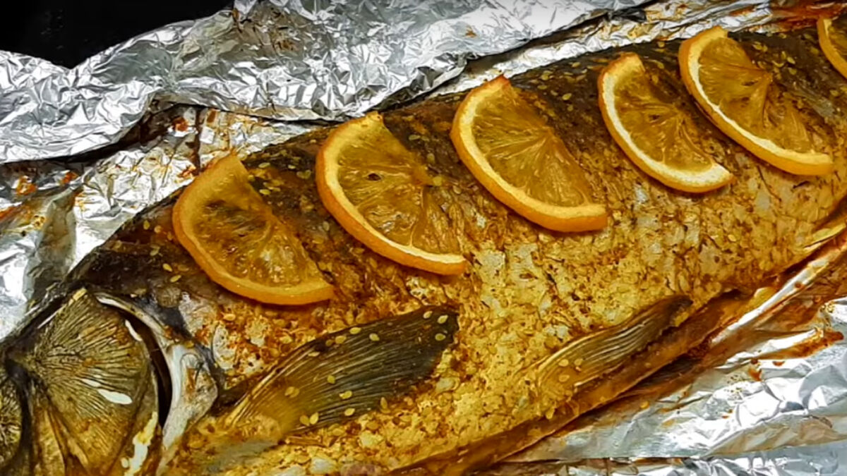Рецепт ароматной рыбы горячего копчения в домашних условиях в духовке с фото