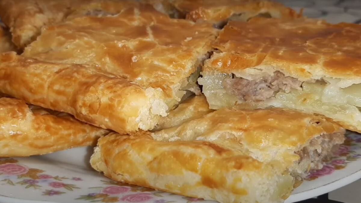 Дрожжевой пирог с мясом - простой и вкусный рецепт с пошаговыми фото