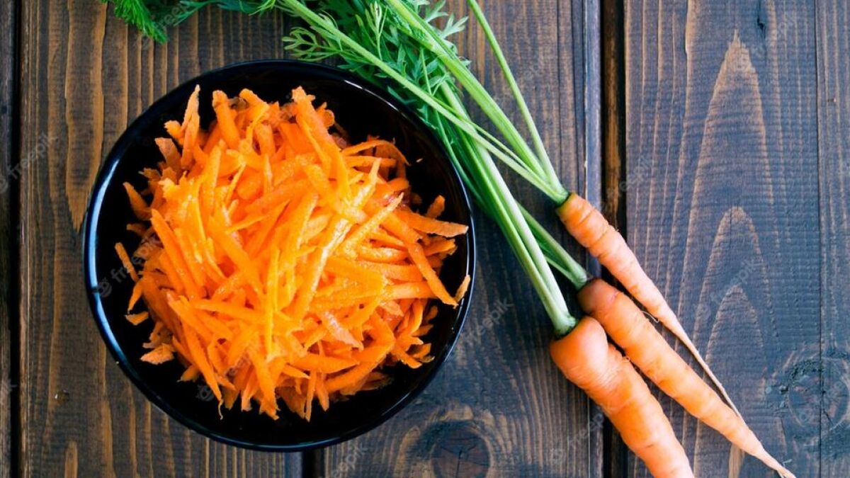 Салат с морковью по-корейски, курицей и кукурузой