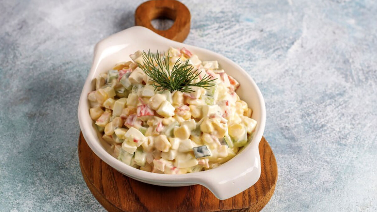 Готовим салат с крабовыми палочками — простые и вкусные рецепты