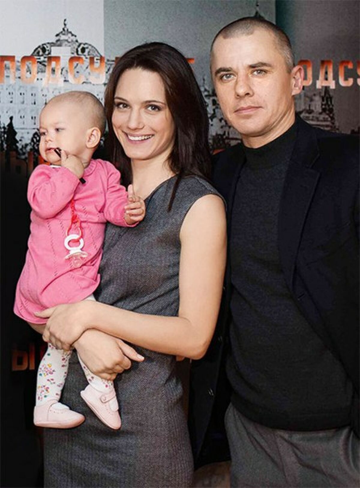 Молодая жена Игоря Петренко беременна