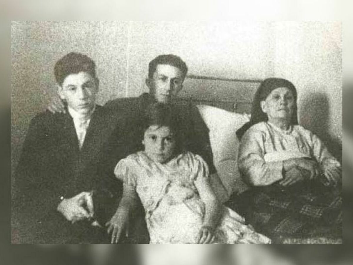 Сталин с семьей фото
