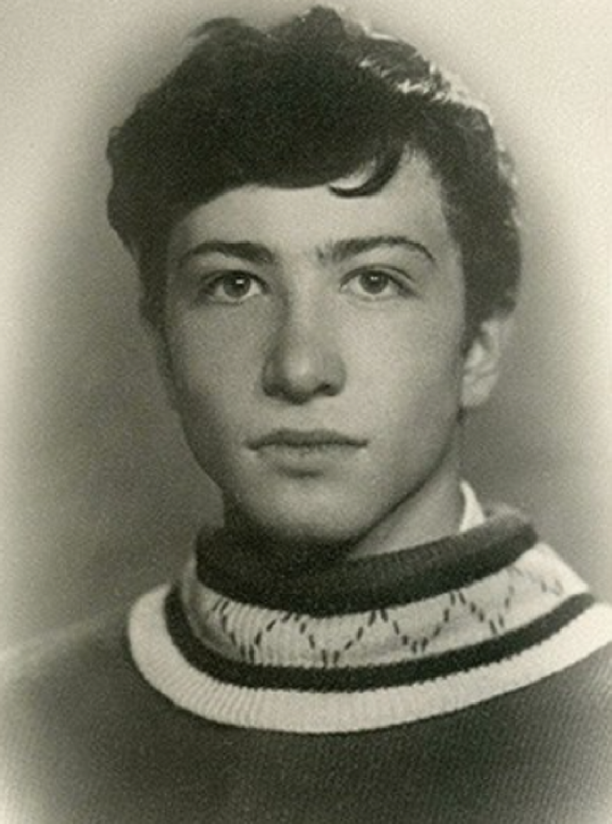 Александр розенбаум в молодости с волосами фото